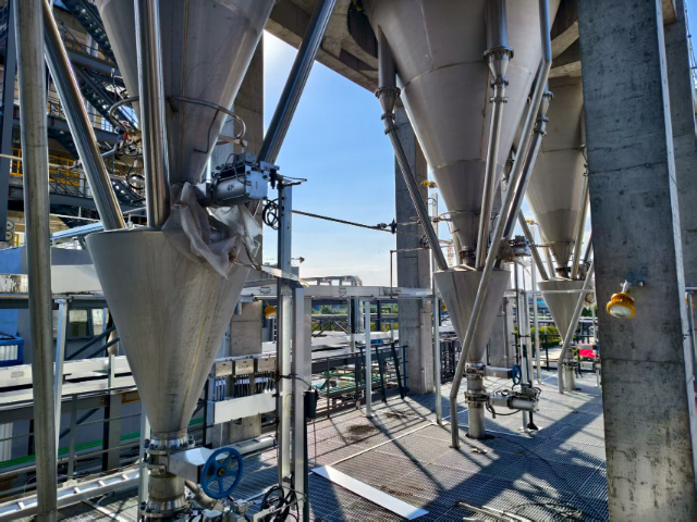 PVA摻混料倉(cāng)直徑 南京翔瑞智能裝備技術(shù)股份供應(yīng)