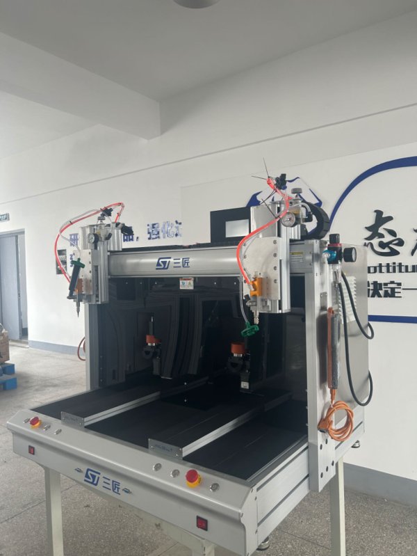 經(jīng)濟型點膠機