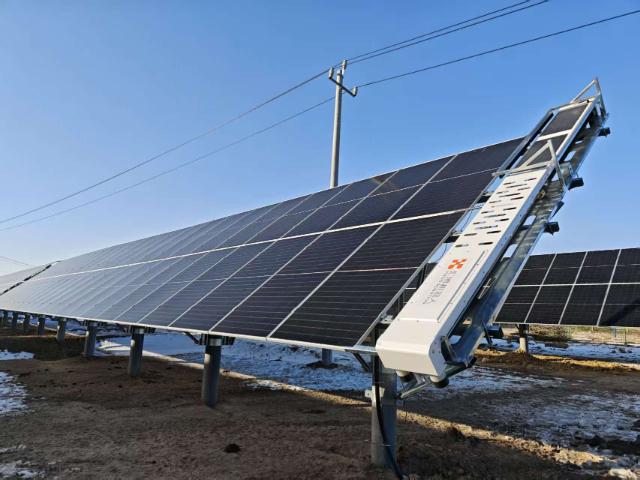 內(nèi)蒙古地面電站光伏智能清潔機(jī)器人報(bào)價(jià) 鑄造輝煌 廣東匯博機(jī)器人技術(shù)供應(yīng)
