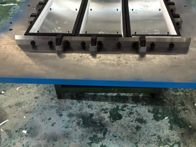 南京電子元器件外殼沖切模具設(shè)備 南京玖速精密機械供應(yīng)