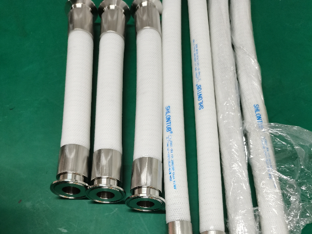 表面光滑硅膠鋼絲軟管衛(wèi)生級保障,硅膠鋼絲軟管