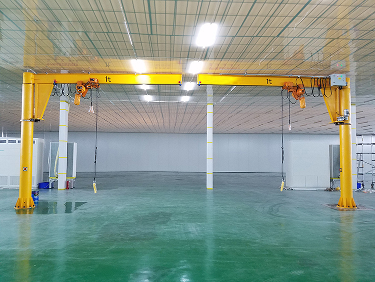 1T定柱式旋臂起重機（電動旋轉）