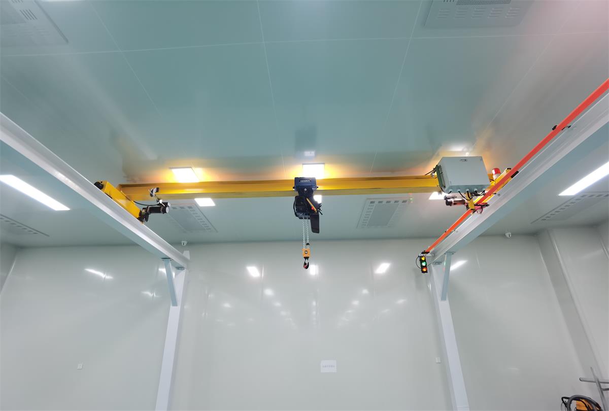 1T低凈空型電動(dòng)單梁橋式起重機(jī)