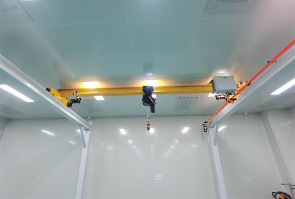 1T低凈空型電動(dòng)單梁橋式起重機(jī)