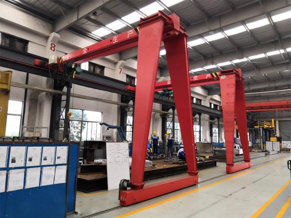 BMH型電動(dòng)葫蘆半門式起重機(jī)