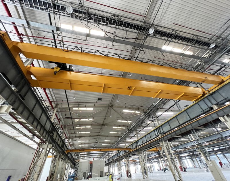 單梁與雙梁起重機(jī)：區(qū)別與應(yīng)用全解析