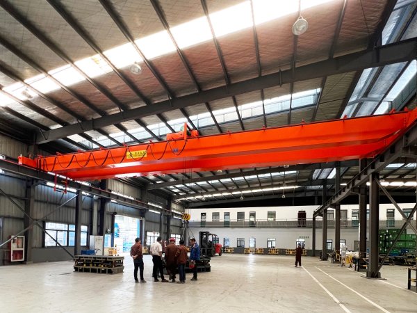 LH型雙梁起重機(jī)