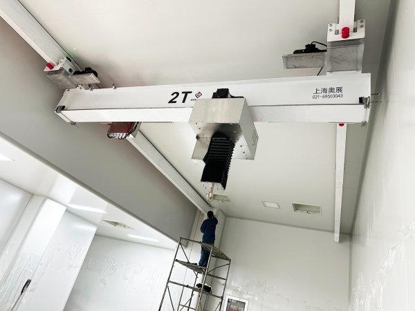 潔凈車間LX型電動(dòng)單梁懸掛起重機(jī)