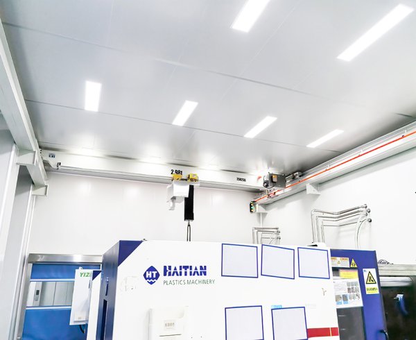 潔凈注塑車間2.98T單梁橋式起重機(jī)