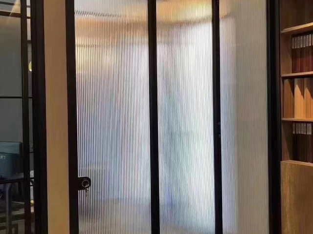 成都復(fù)古風(fēng)折疊門廠家供應(yīng) 抱誠守真 成都玖米兔門窗供應(yīng)