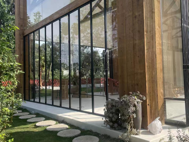 成都美式復(fù)古折疊門(mén)安裝 推薦咨詢 成都玖米兔門(mén)窗供應(yīng)