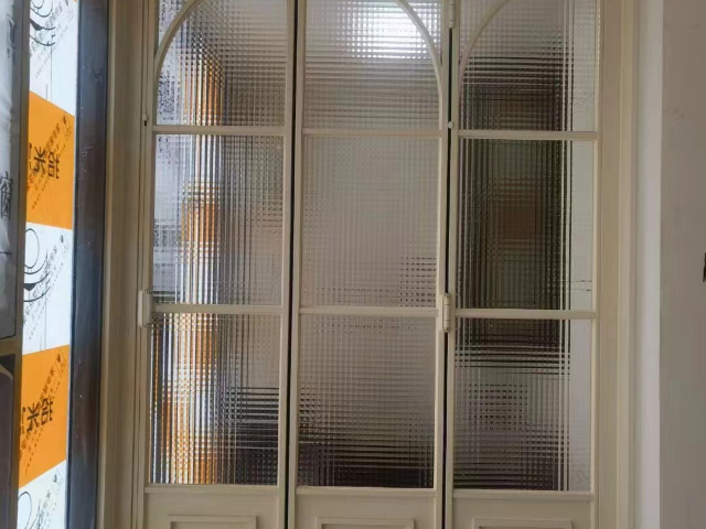 成都吊滑折疊門(mén)供應(yīng)商 抱誠(chéng)守真 成都玖米兔門(mén)窗供應(yīng)