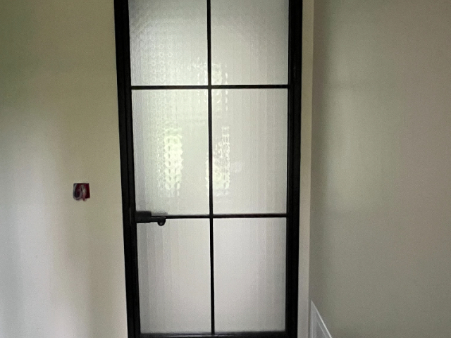 成都中古風(fēng)平開門公司 推薦咨詢 成都玖米兔門窗供應(yīng)