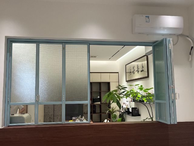 成都奶油風(fēng)折疊門廠家供應(yīng) 推薦咨詢 成都玖米兔門窗供應(yīng)