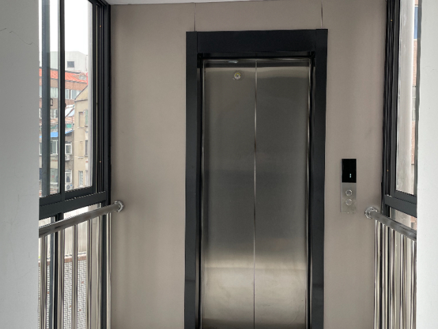 無錫雙開門電梯哪個(gè)牌子好 江蘇定坤機(jī)電供應(yīng)