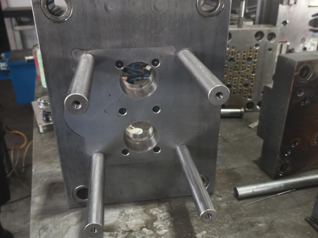 送禮佳品保溫杯工廠直銷 歡迎來電 邦坤精密模具供應(yīng)