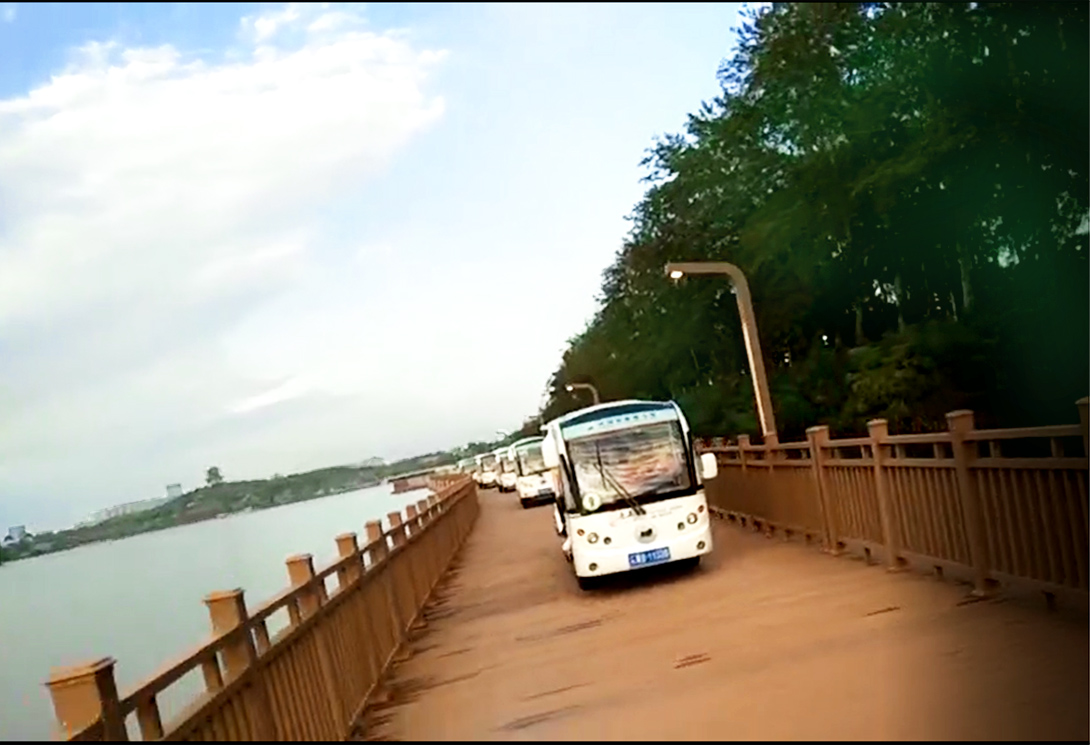 河北唐山南湖1400米高爾夫電瓶車浮橋