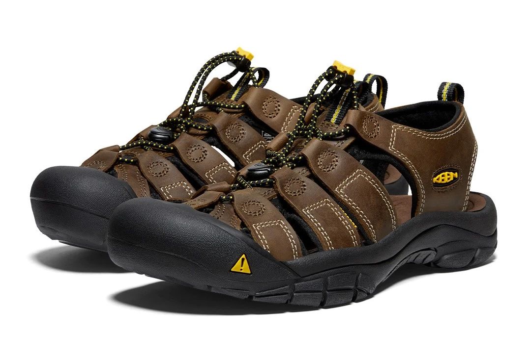 比洞洞鞋還丑的鞋，被中產(chǎn)***