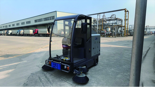 深圳自動(dòng)掃地機(jī)價(jià)格 深圳潔臣士清潔系統(tǒng)供應(yīng)