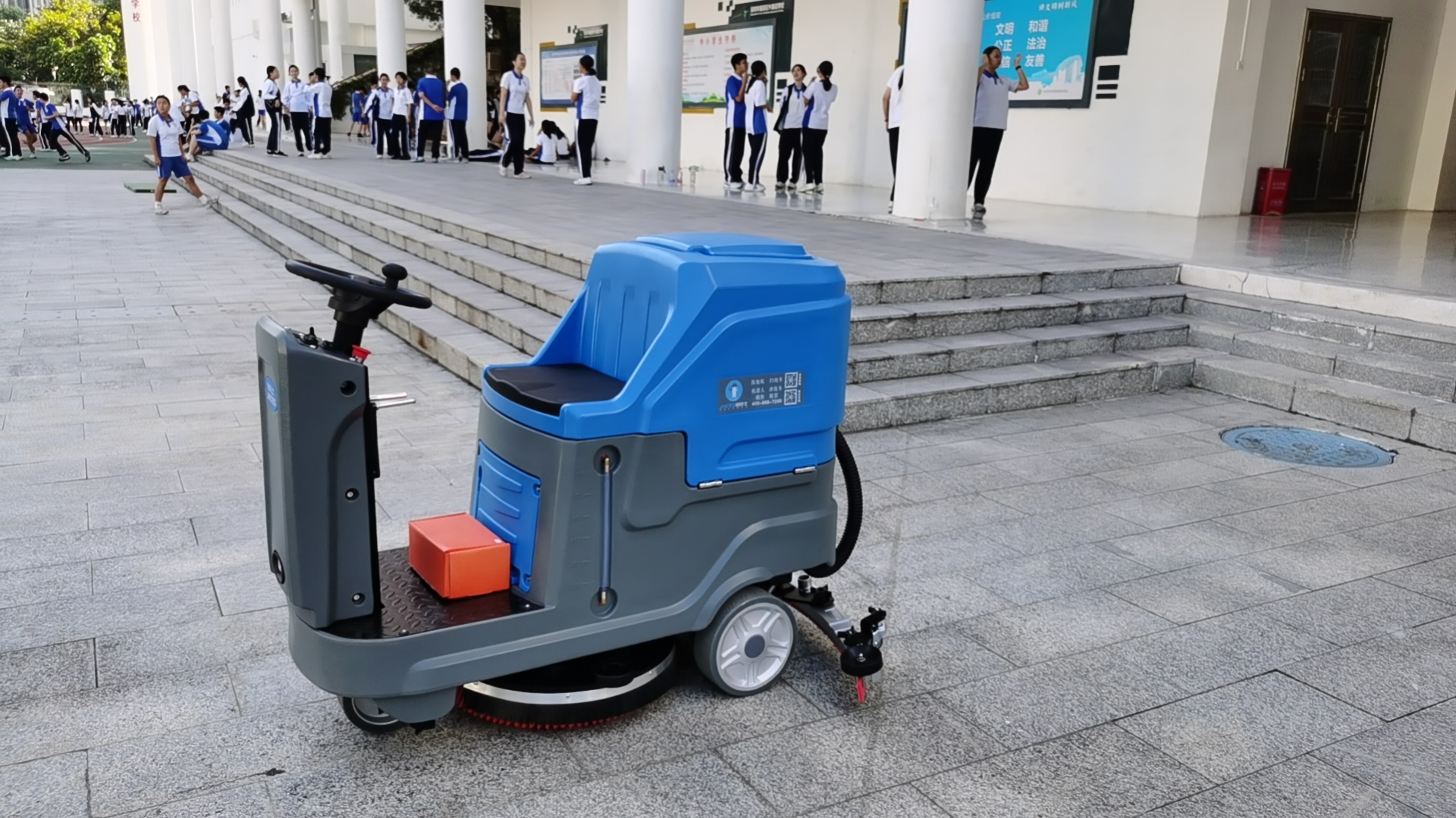 潔臣士以專業定制校園高效保潔清潔方案