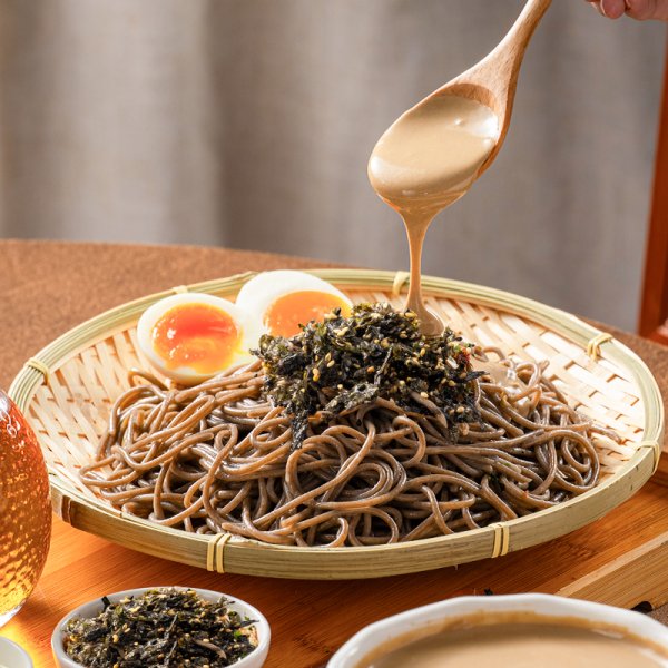 胡麻芥末風味蕎麥冷面