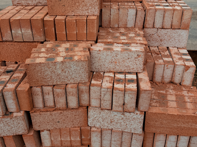 寶山區(qū)多孔磚磚塊詢價(jià) 誠信經(jīng)營 上海萬初建筑工程供應(yīng)