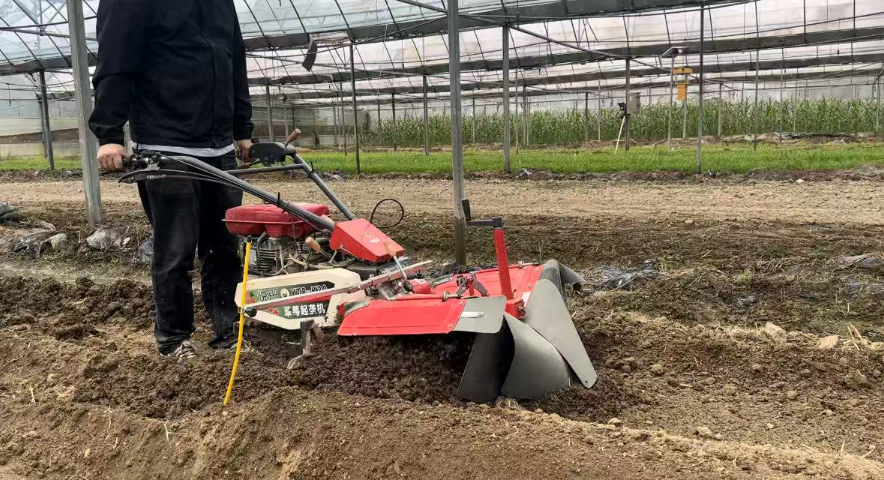 全國(guó)操作方便的草莓起壟機(jī)報(bào)價(jià) 一鍵查看 無(wú)錫悅田農(nóng)業(yè)機(jī)械科技供應(yīng)