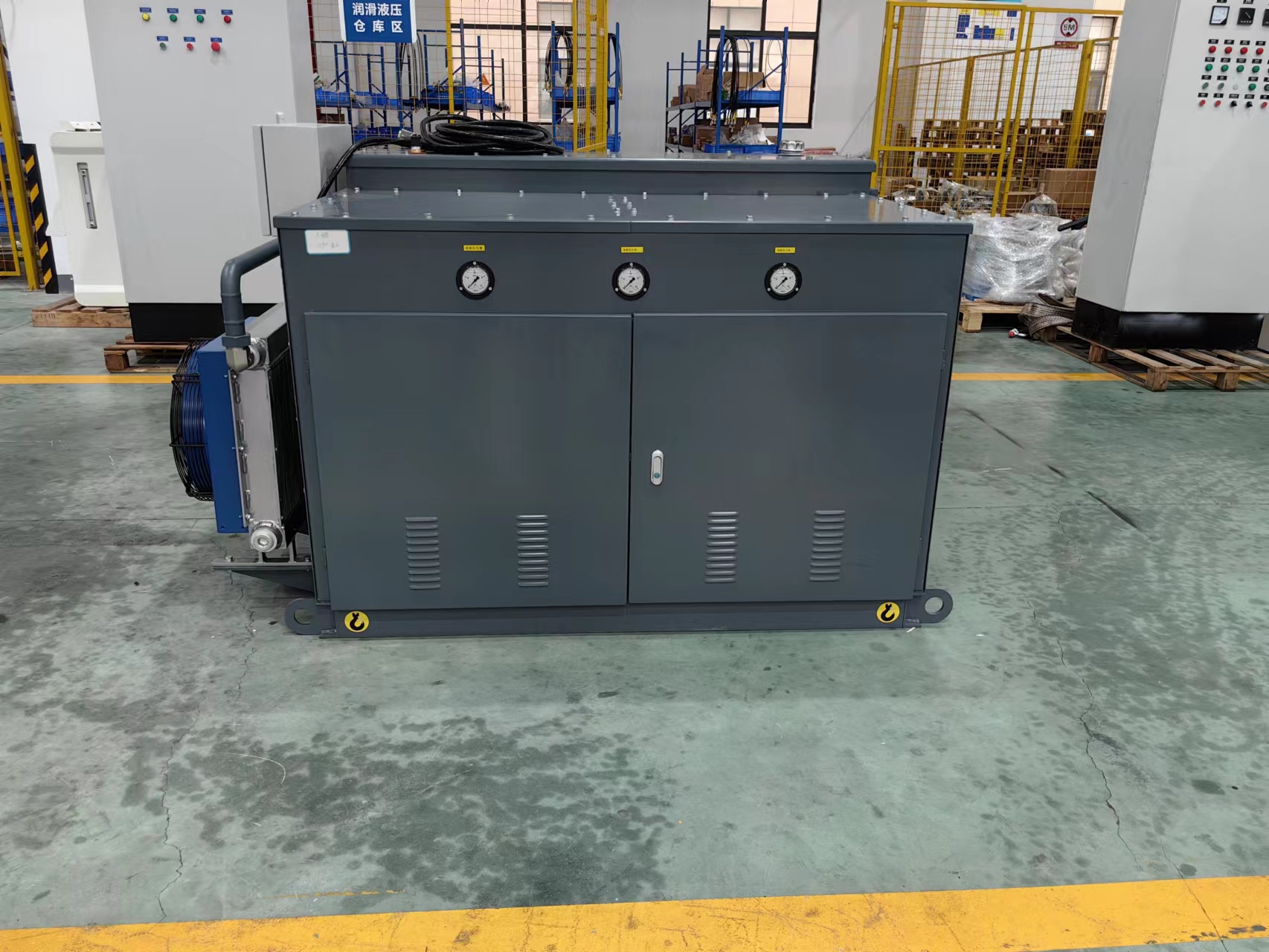 HP900多缸潤滑液壓系統
