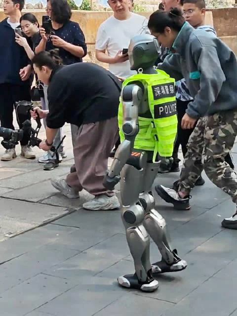 巡邏機(jī)器人
