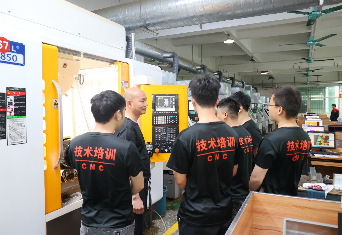 怎樣培養學員 CNC 智能制造理念認知？