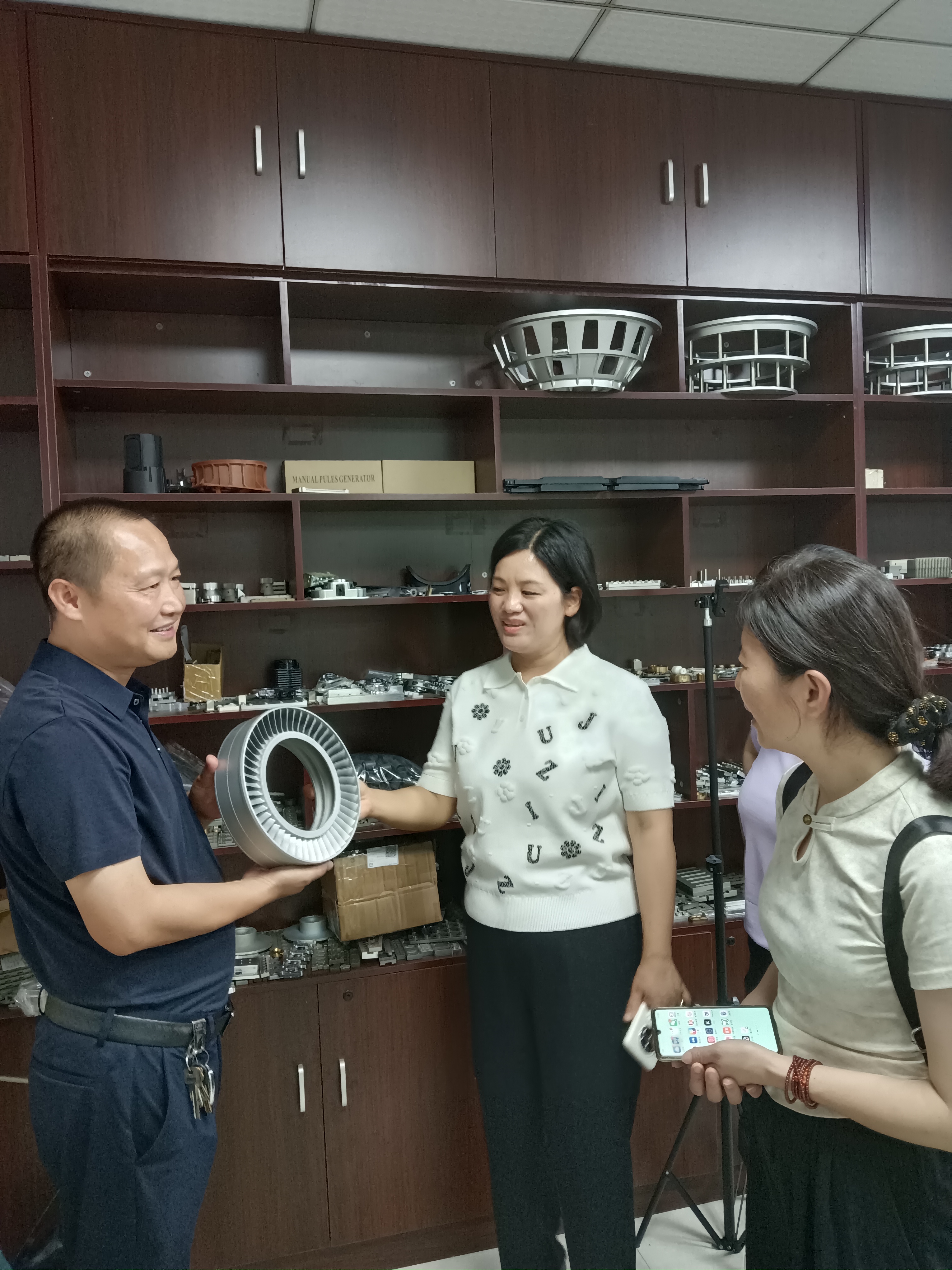 請(qǐng)問(wèn)東莞京雕教育的設(shè)計(jì)類(lèi)課程采用什么樣的教學(xué)方式？