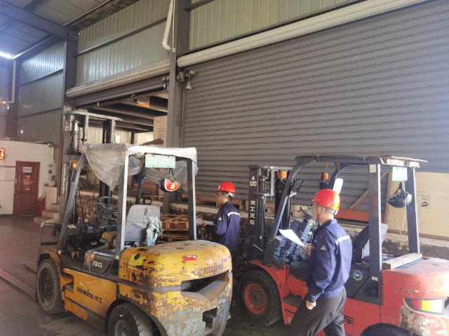 上海各式起重机出具首检和定检公司