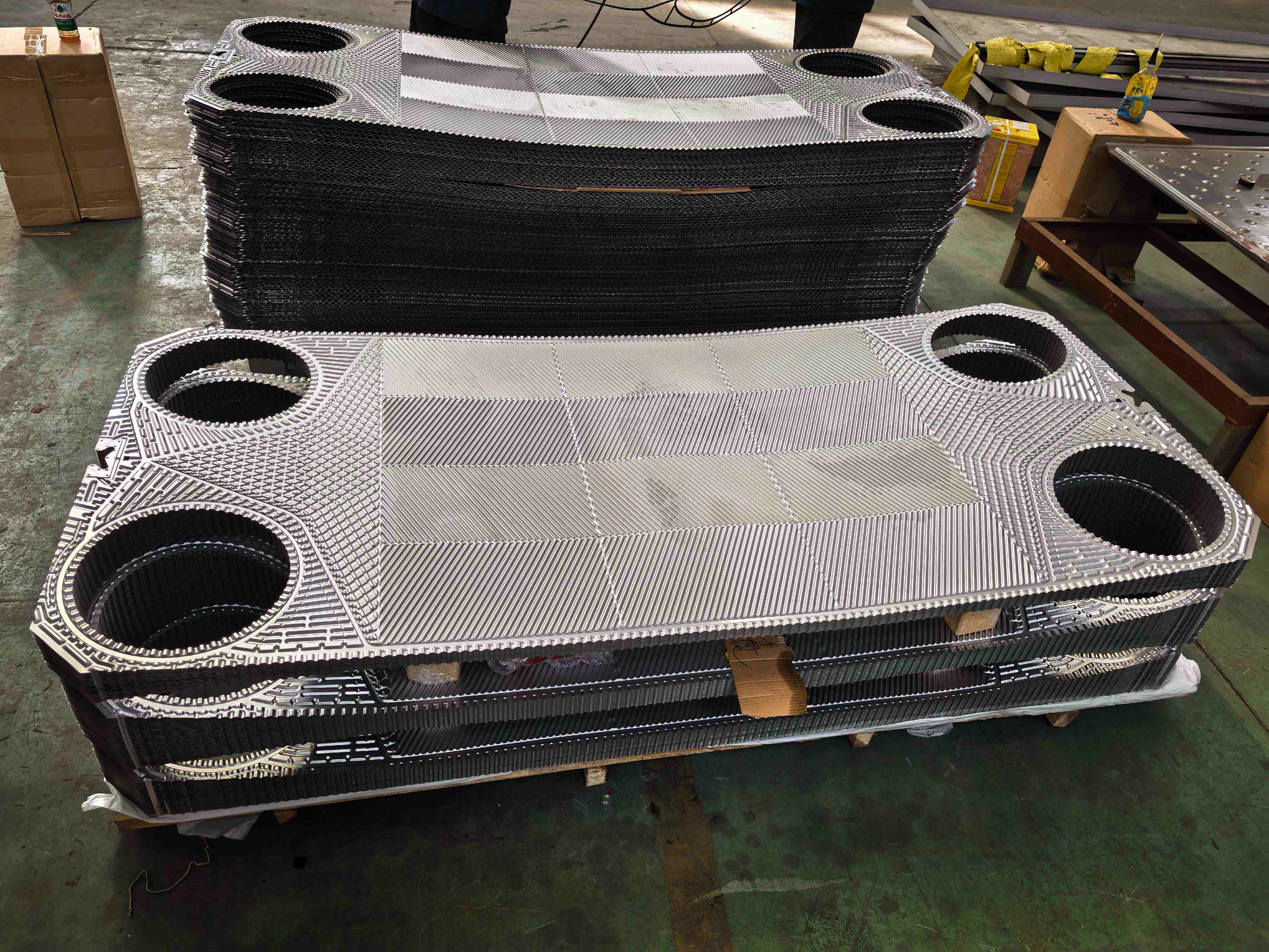 如何有效降低加熱爐能耗？板式空氣預(yù)熱器在余熱回收中的關(guān)鍵作用