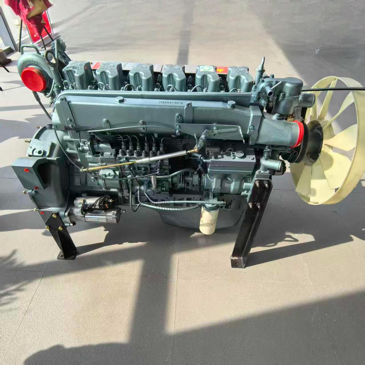 BD615 (266-371 HP) Motoru