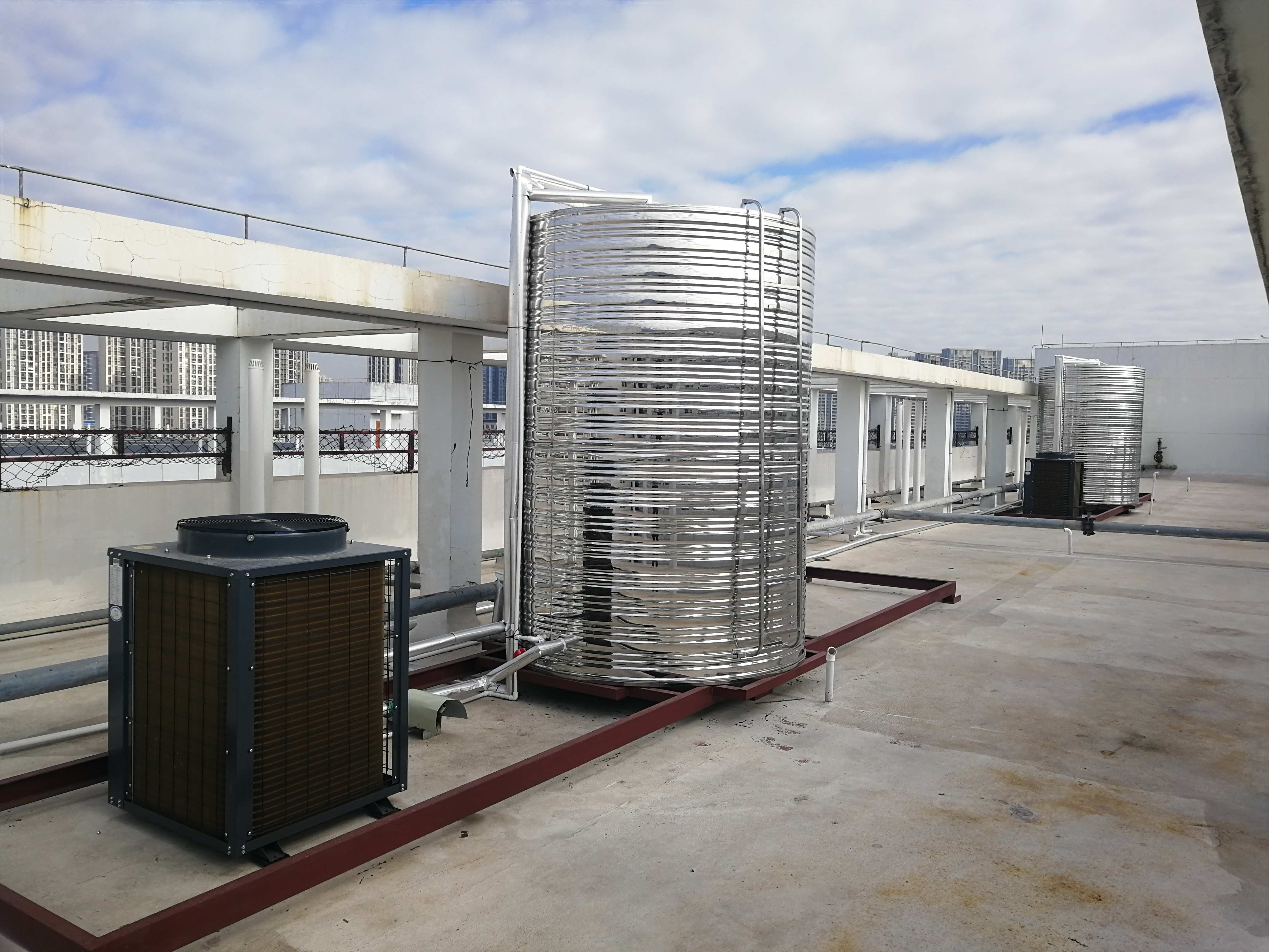 高溫空氣源熱泵熱水在PCB線路板廠應(yīng)用優(yōu)勢