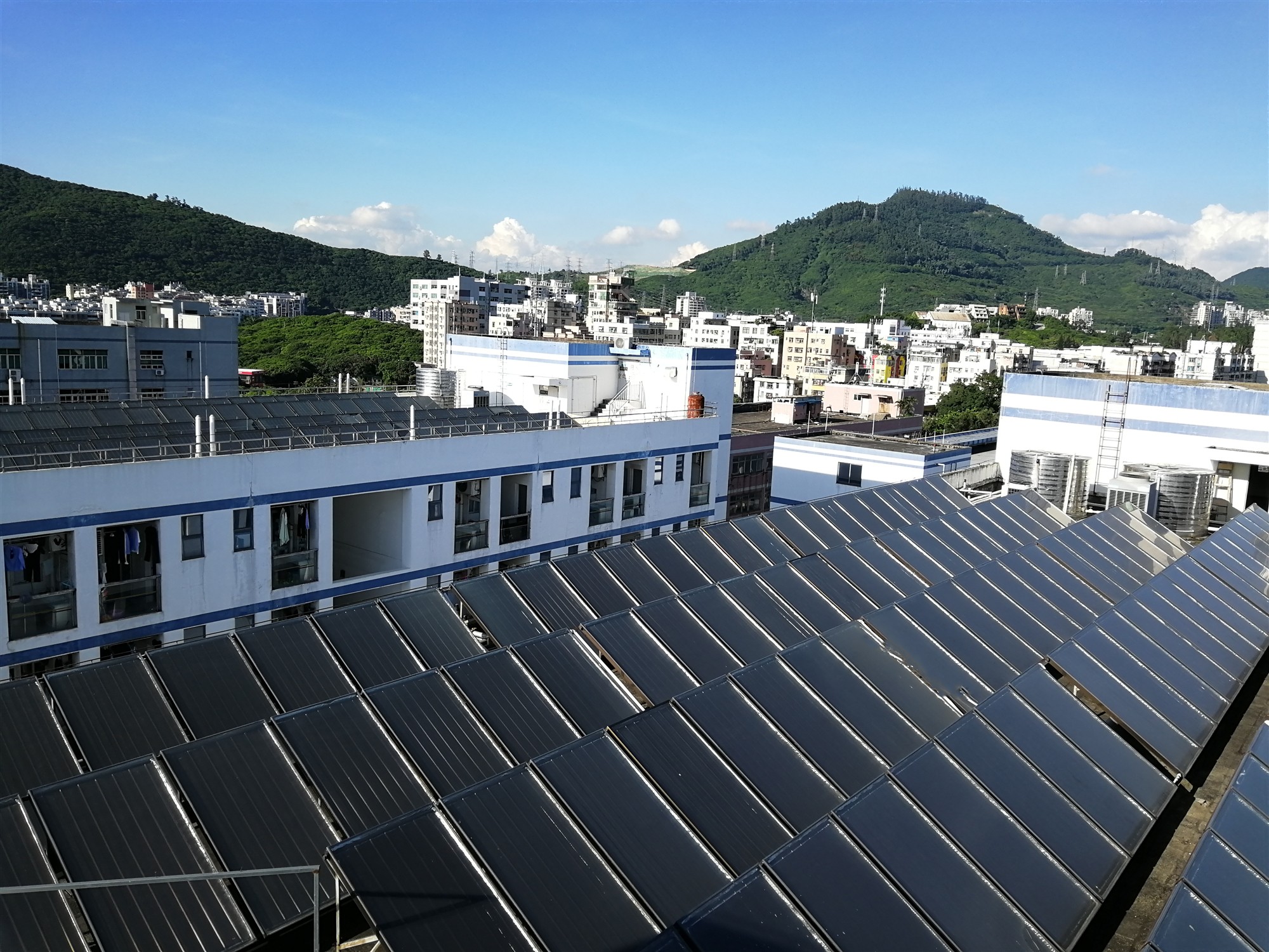 太陽能熱水器：安全無憂，暢享綠色熱水生活