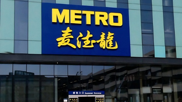 韓國LG燒烤發(fā)光門頭燈箱代理商家 深圳市駿龍廣告器材供應(yīng)