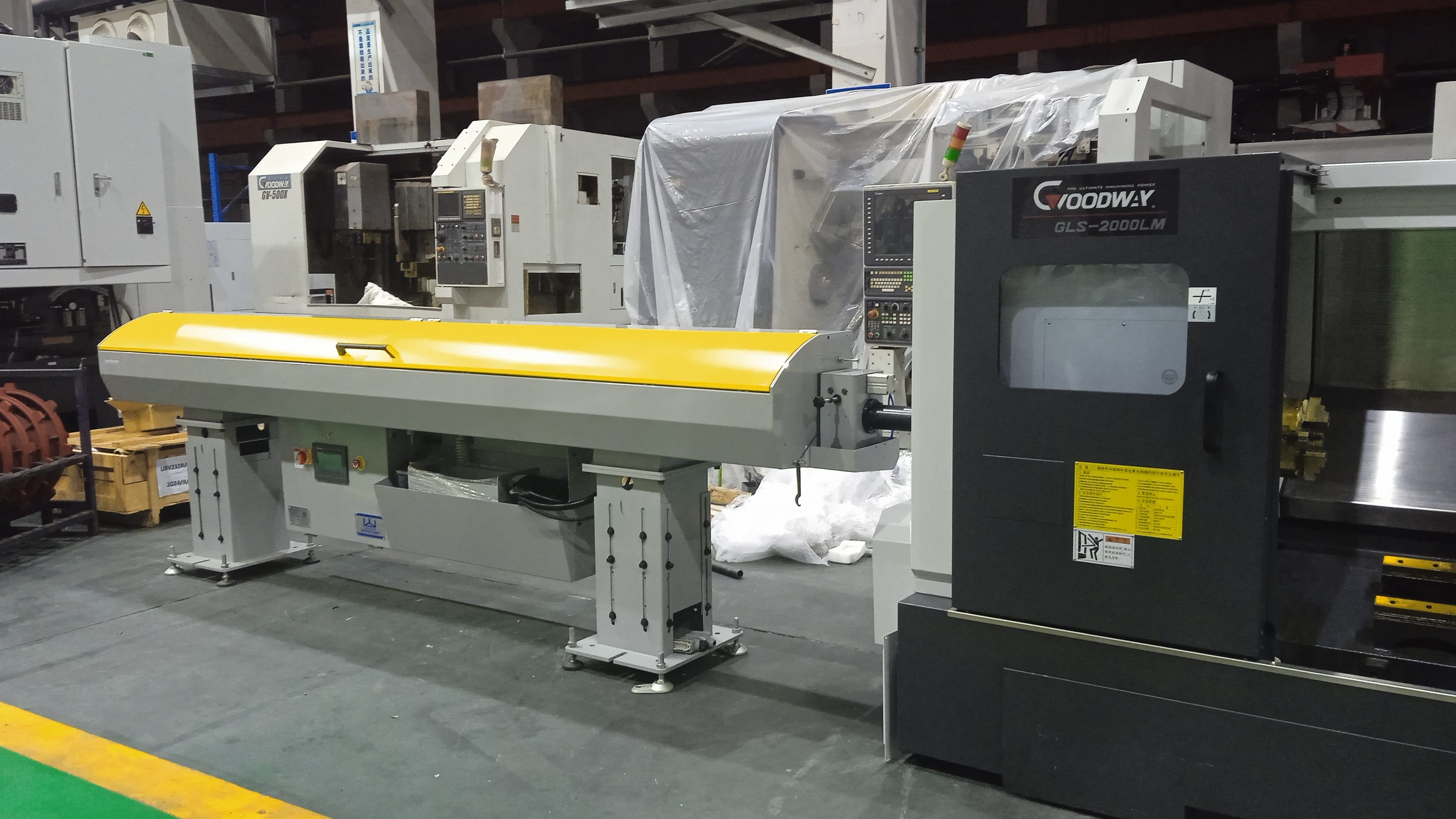 搭配走心机数控车床，纵切数控车床