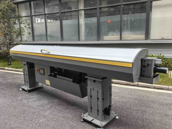 SD-42 自动油膜式送料机 送料直径5-40mm 送料长度3.0米与2.5米 两款 