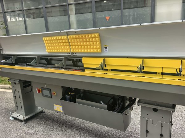 SD-51 大型油膜式自动棒材送料机 送料直径 8-48mm 送料长度3.0米