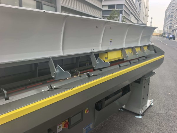 SD-65 大型油膜式自动棒材送料机 送料直径12-60mm 送料长度3.0M