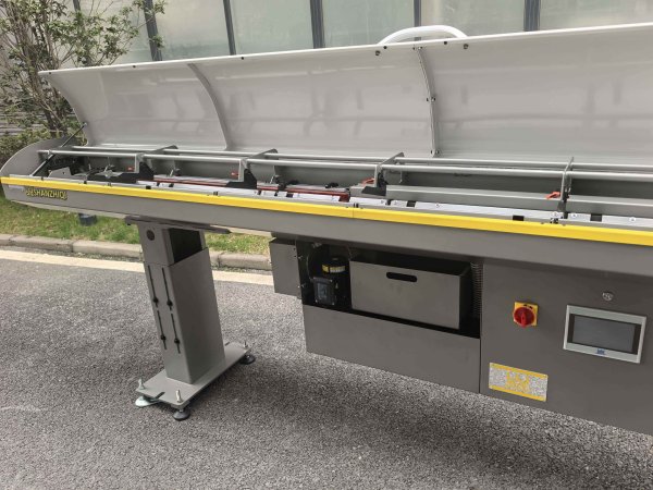 SG-32中型油膜式自动棒材送料机 送料直径5-32mm 送料长度2.5米与3.0米 两款   