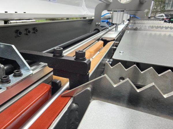 SM-7 油膜式送料机 送料直径1.5-5mm 送料长度2.5米 