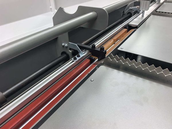 SN-7 自动棒材送料机 送料直径1.5-5mm 送料长度2米与2.5米 