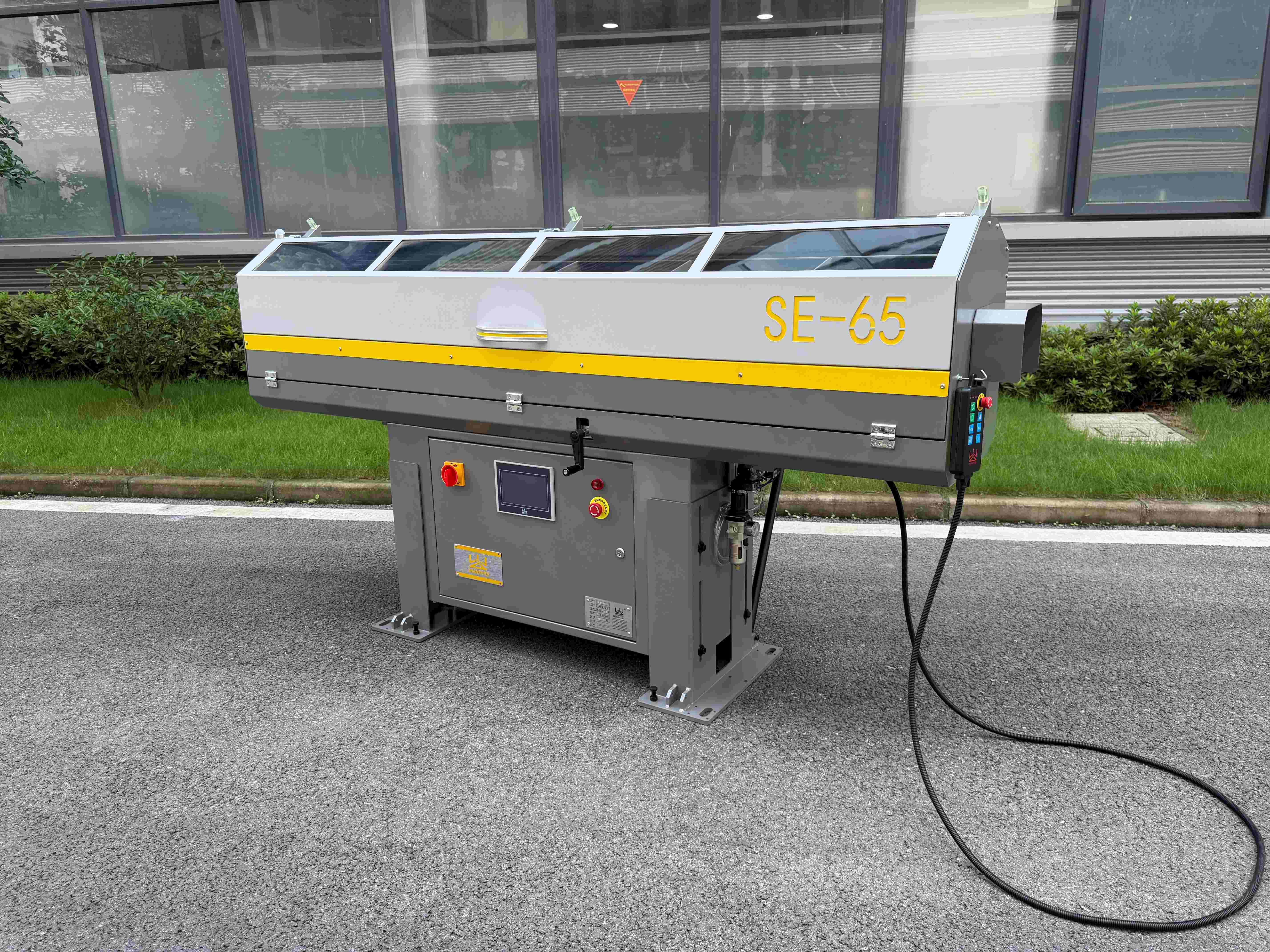 SE-65 短棒材送料机 送料直径5-65mm 送料长度1.5米与1.2米