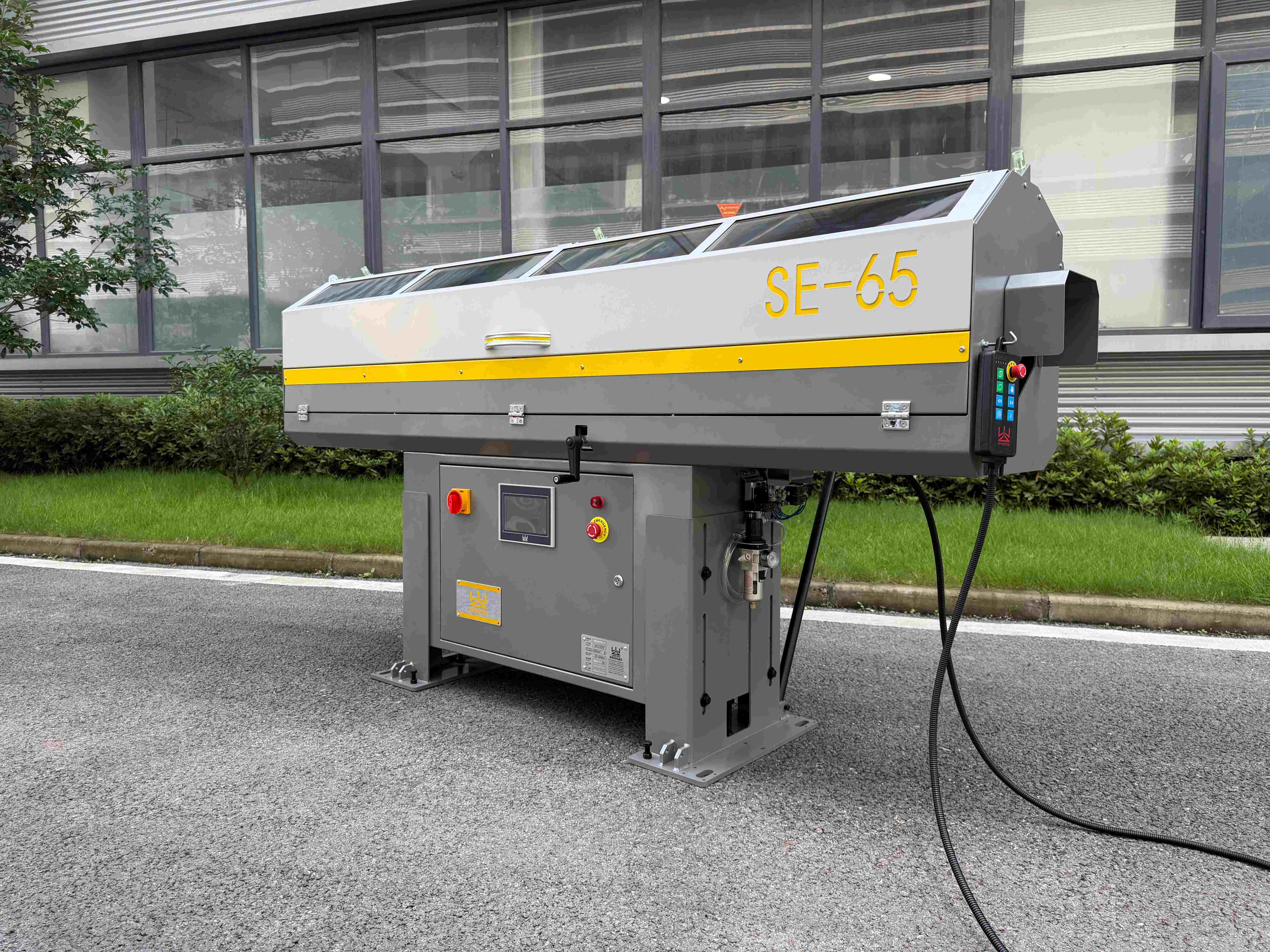 SE-65 短棒材送料机 送料直径5-65mm 送料长度1.5米与1.2米
