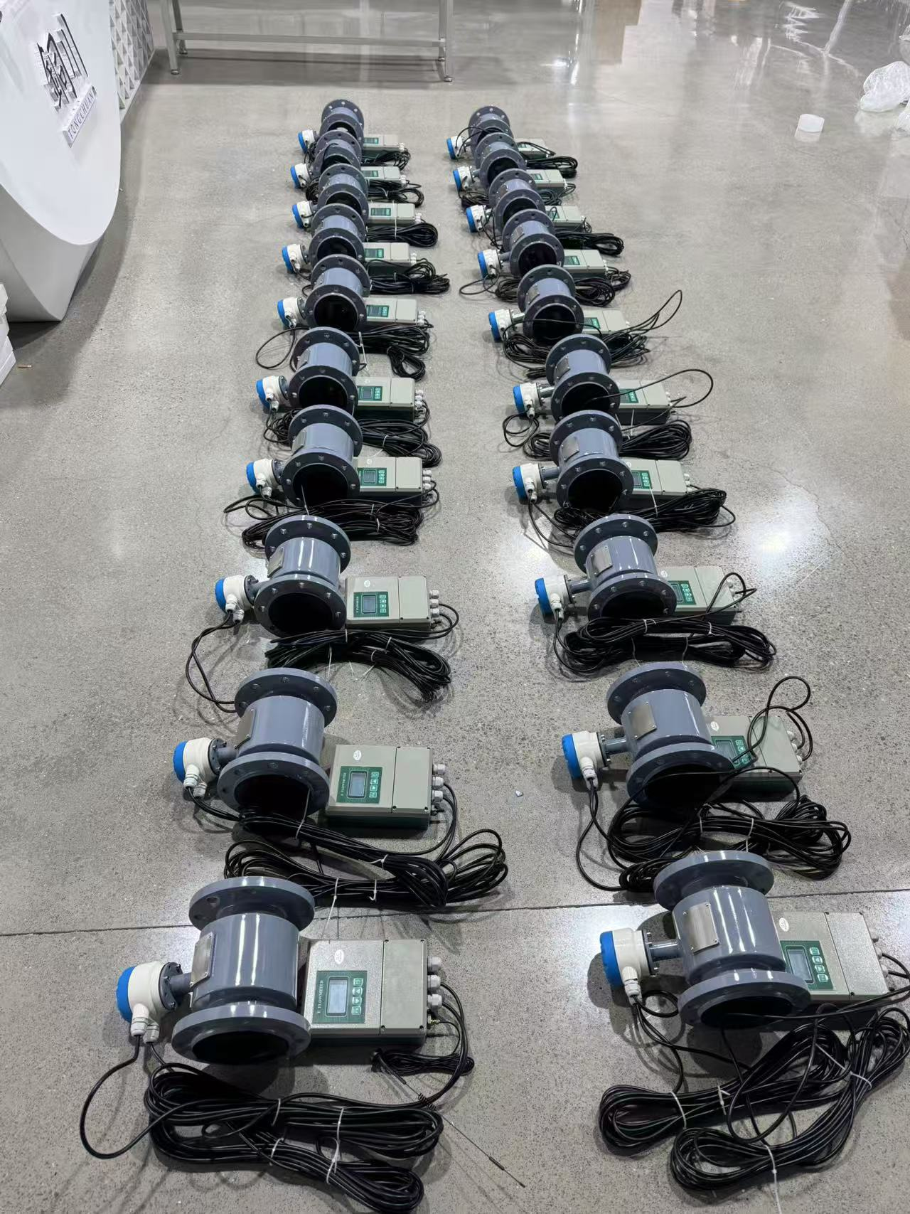 大口徑液體流量計生產(chǎn)廠家-華毅澳峰電磁流量計供應(yīng)商