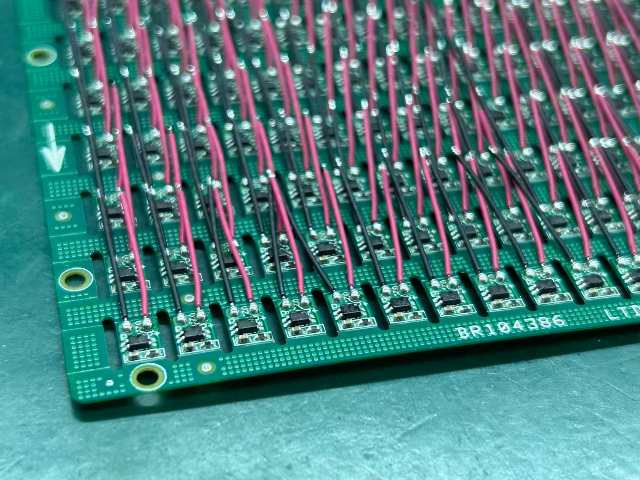 直銷(xiāo)焊線機(jī)價(jià)格咨詢 和諧共贏 深圳市鴻興智能裝備供應(yīng)