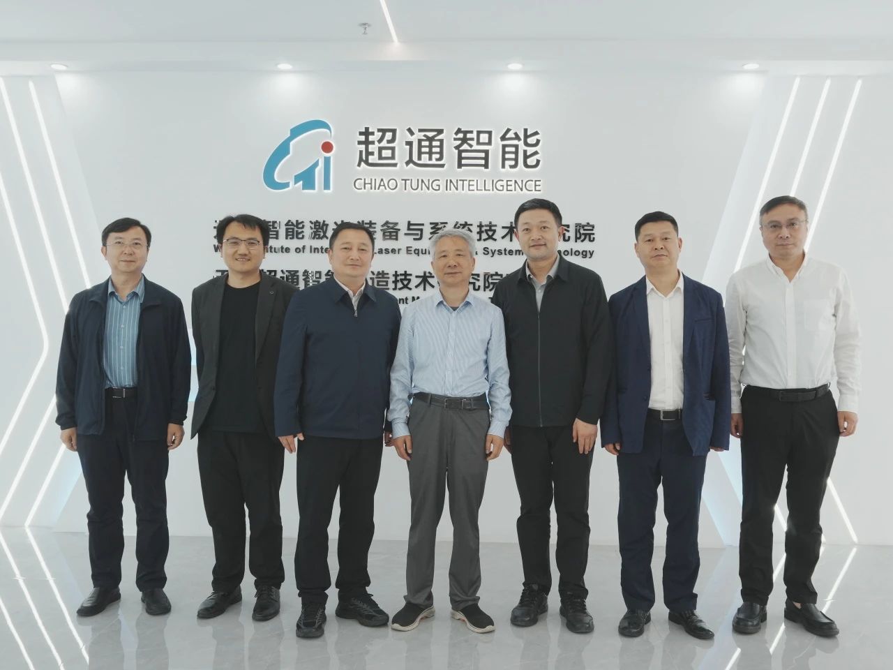 江蘇省工信廳張星副廳長(zhǎng)蒞臨無(wú)錫超通智能調(diào)研指導(dǎo) 領(lǐng)航智能制造新賽道