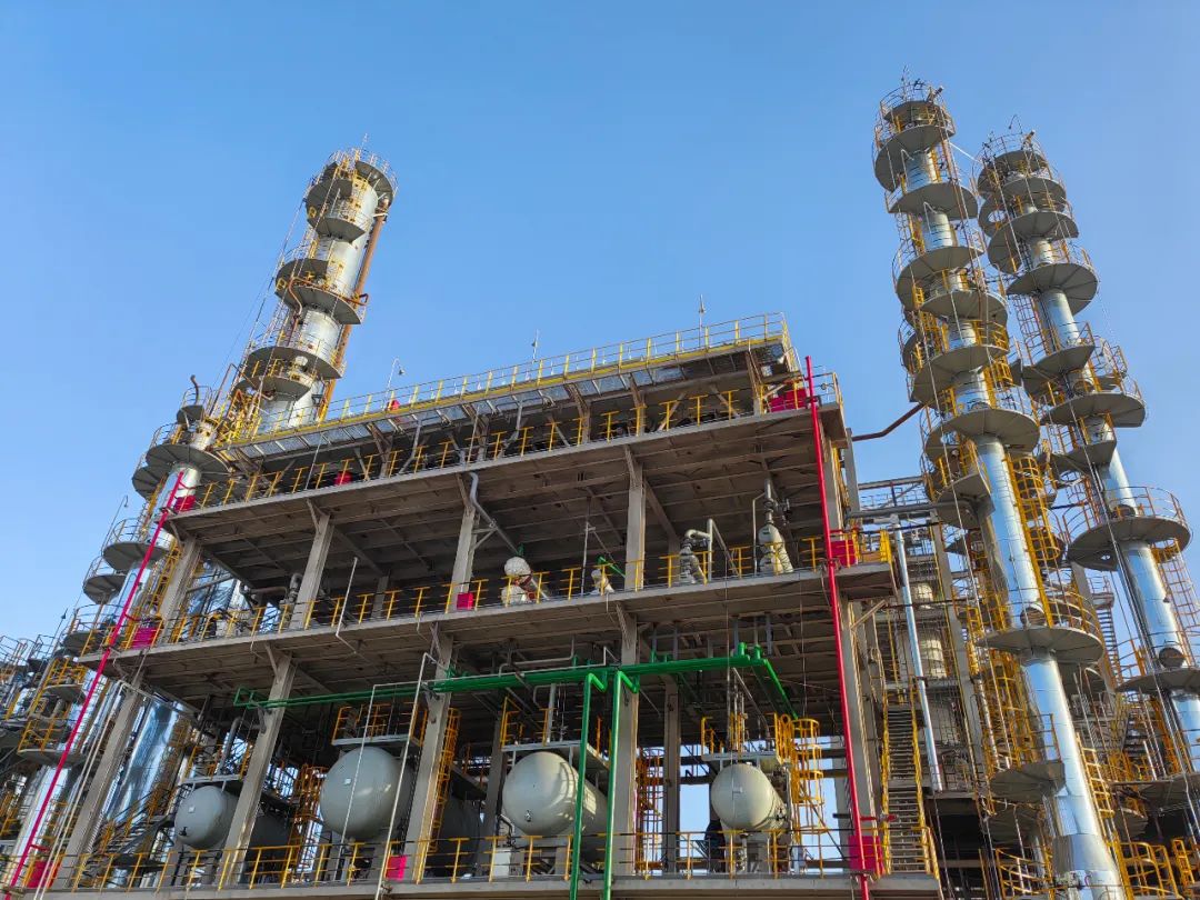 【8025威尼斯&竣铭】 热烈祝贺新疆汇安能源30万吨/年煤焦油加氢装置投料开车一次成功!